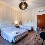 Yd Bright With Parking Firenze